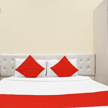 Mundhva Hotel O 24K Inn מראה חיצוני תמונה