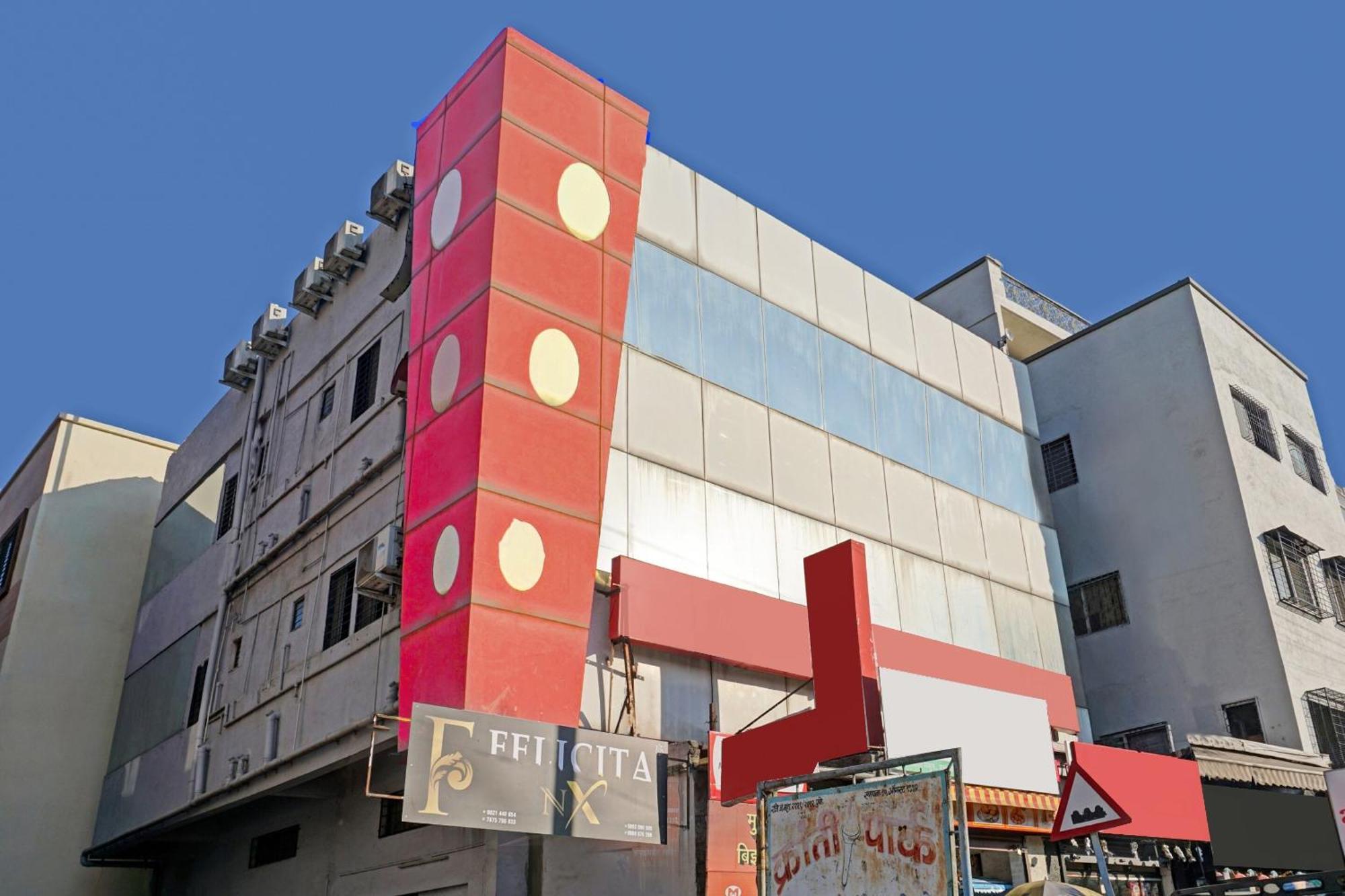 Mundhva Hotel O 24K Inn מראה חיצוני תמונה