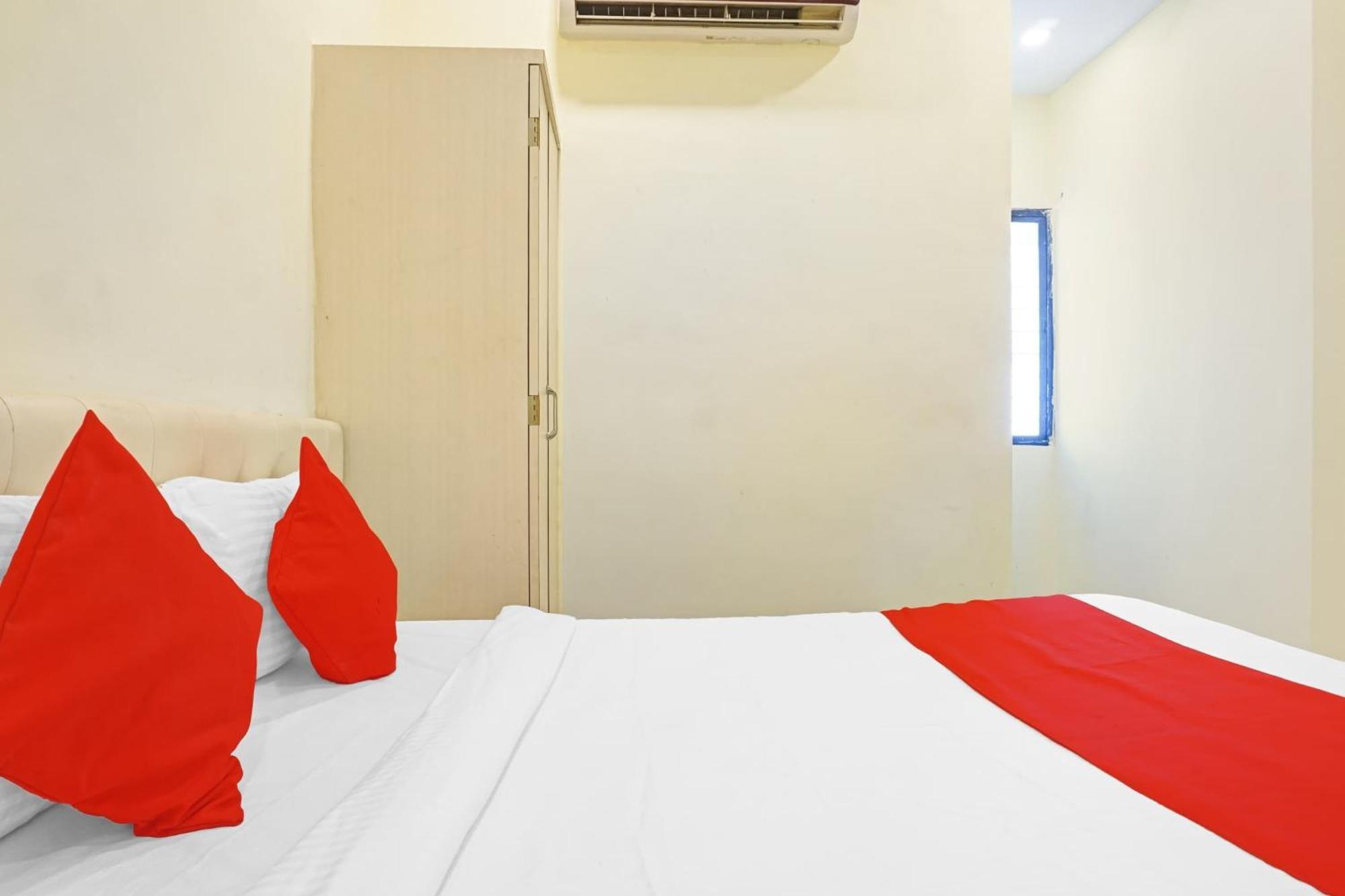 Mundhva Hotel O 24K Inn מראה חיצוני תמונה