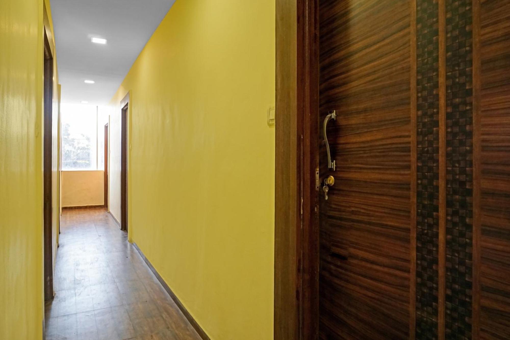 Mundhva Hotel O 24K Inn מראה חיצוני תמונה